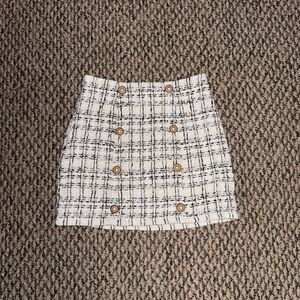 Chic White and Black Tweed Skirt